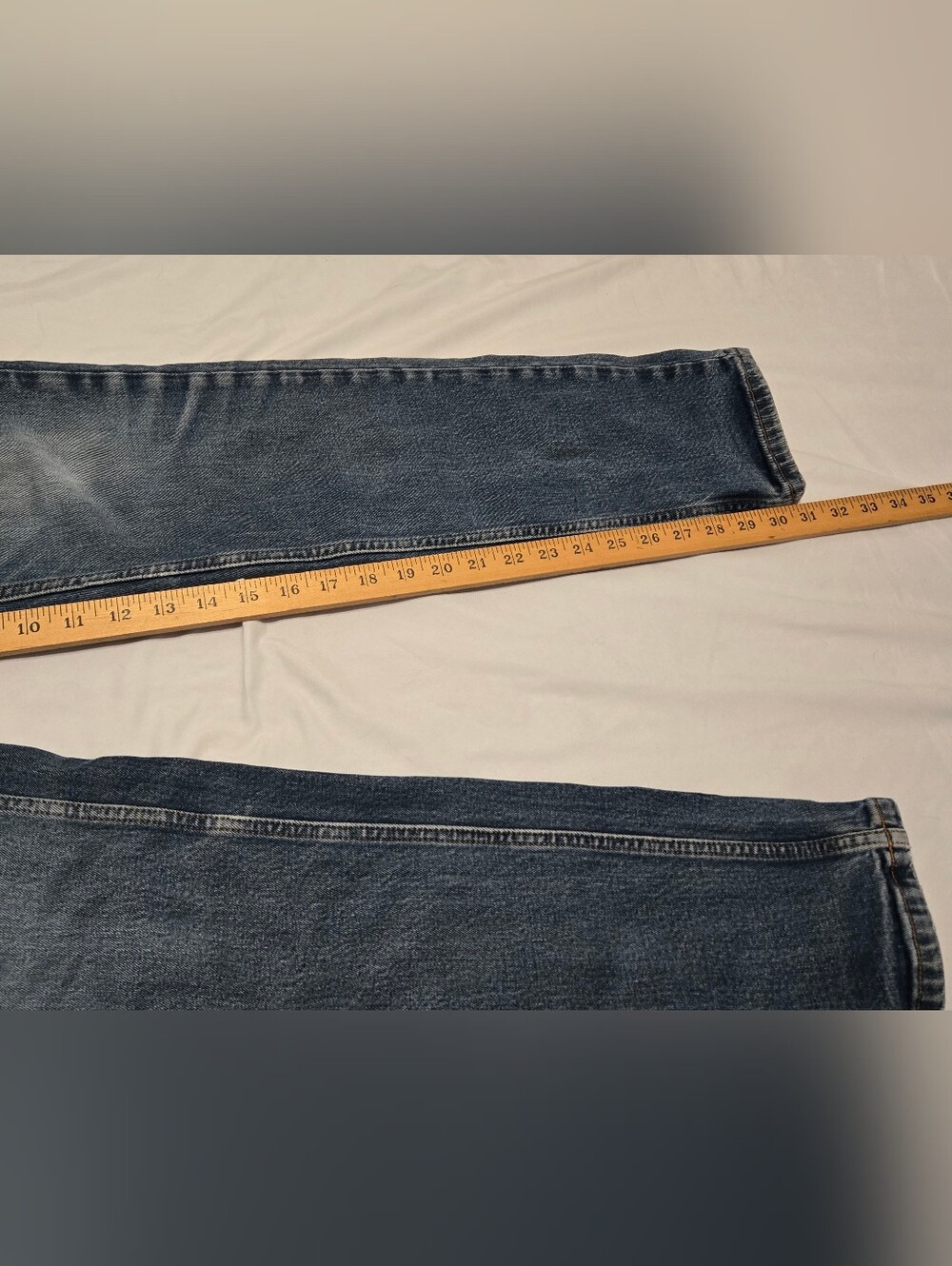 Everlane Men's Slim Straight Jeans in Washed Blue Sz 33x34 - Picture 5 of 9